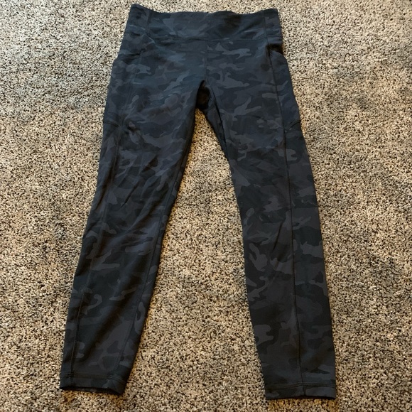 Lululemon Invigorate size 10